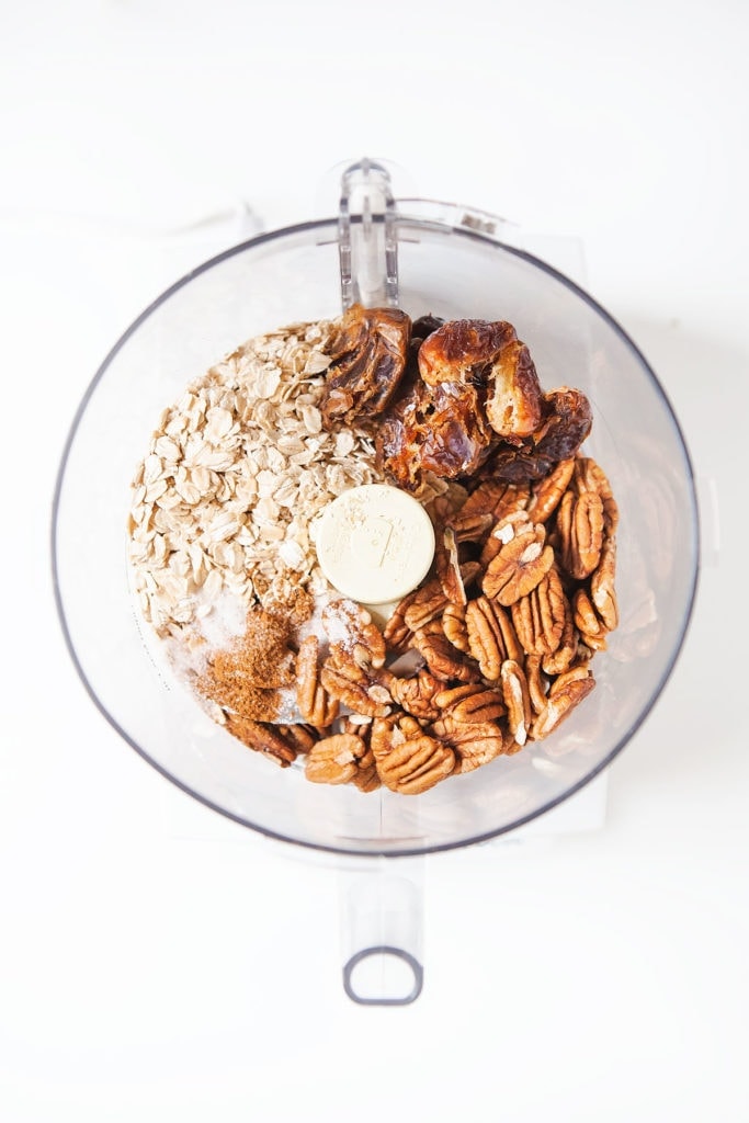 Healthy pumpkin pie ingredients in a food processor.